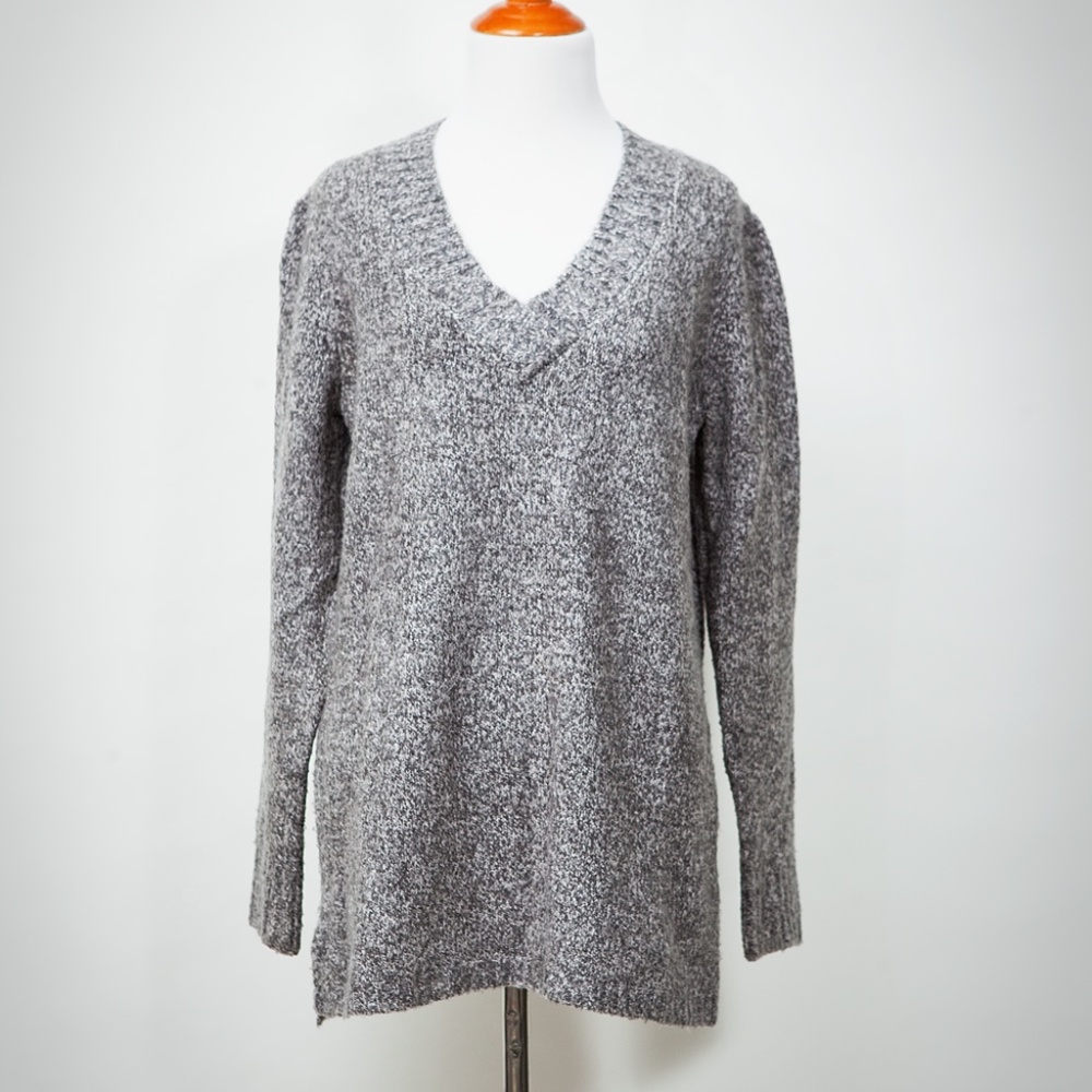 Cozy gray knit sweater by Marled